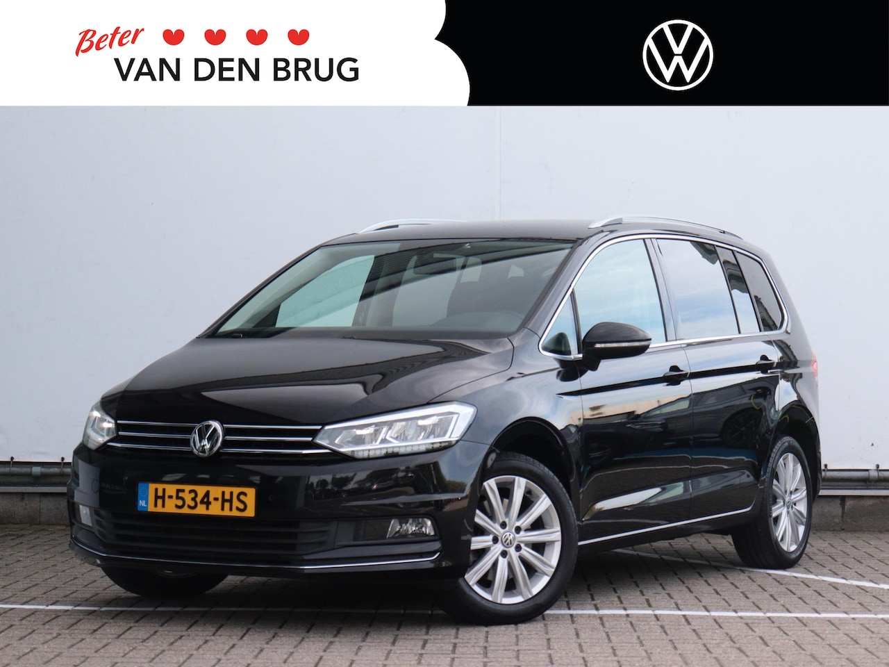 Volkswagen Touran - 1.5 TSI Highline Business R 7p | 7 Zitter | Trekhaak | ACC | Massage | Stoelverwarming | E - AutoWereld.nl