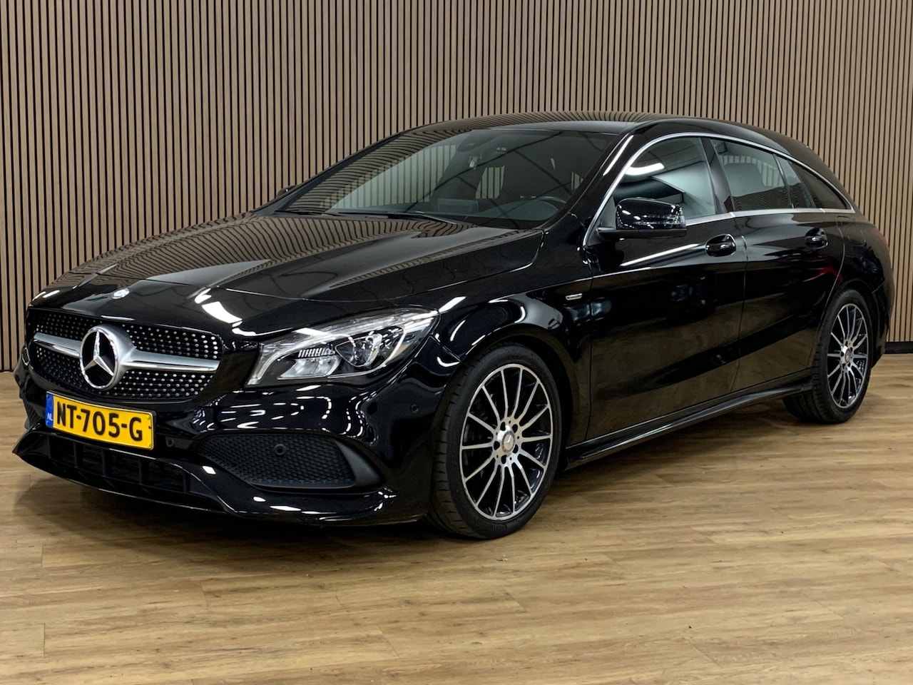 Mercedes-Benz CLA-klasse Shooting Brake - 180 Edition|AMG|NL AUTO|127000KM|Automaat|Navigatie| - AutoWereld.nl