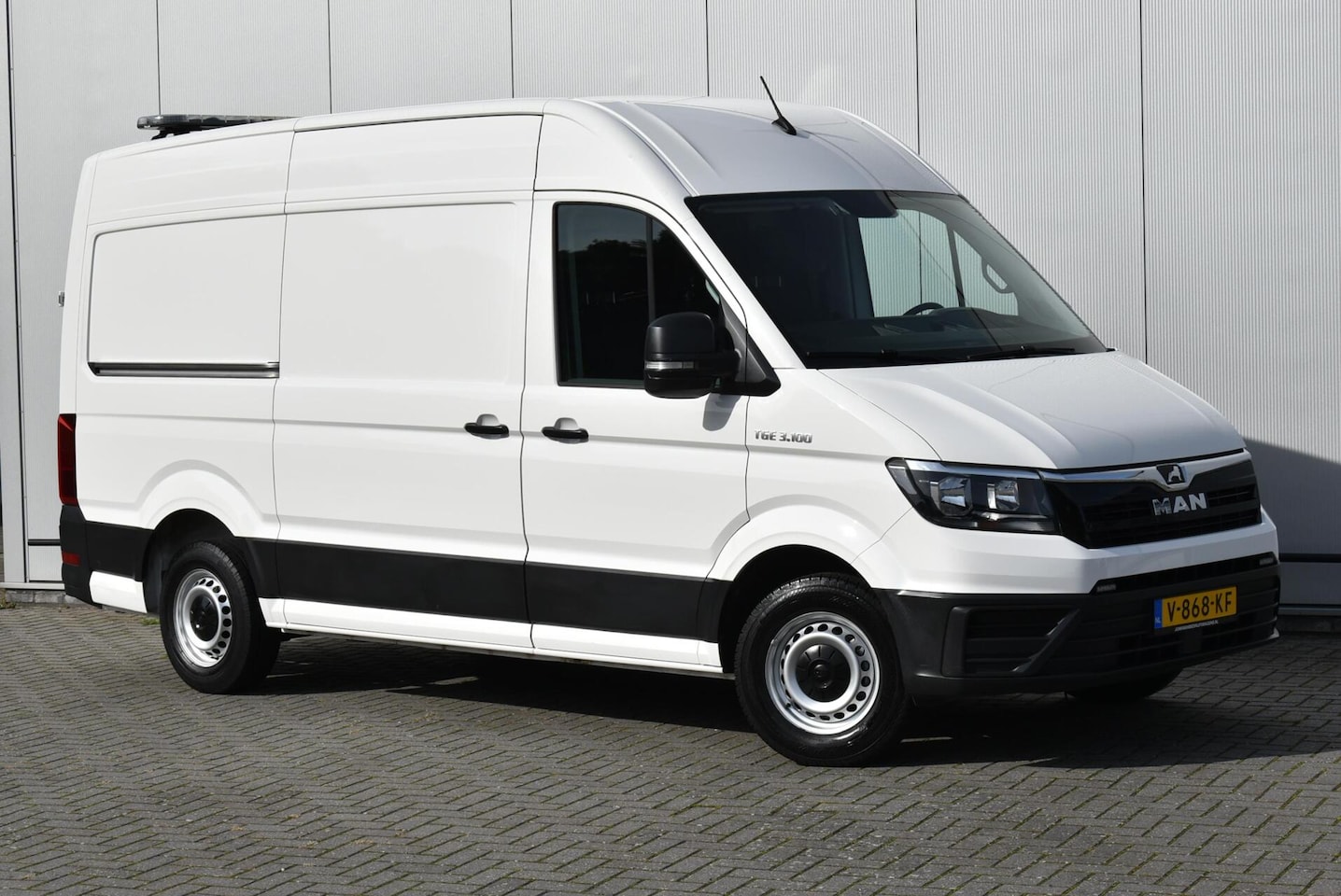 MAN TGE - 35 2.0 L3H3 Airco Cruise Euro 6 Lage km stand NAP - AutoWereld.nl