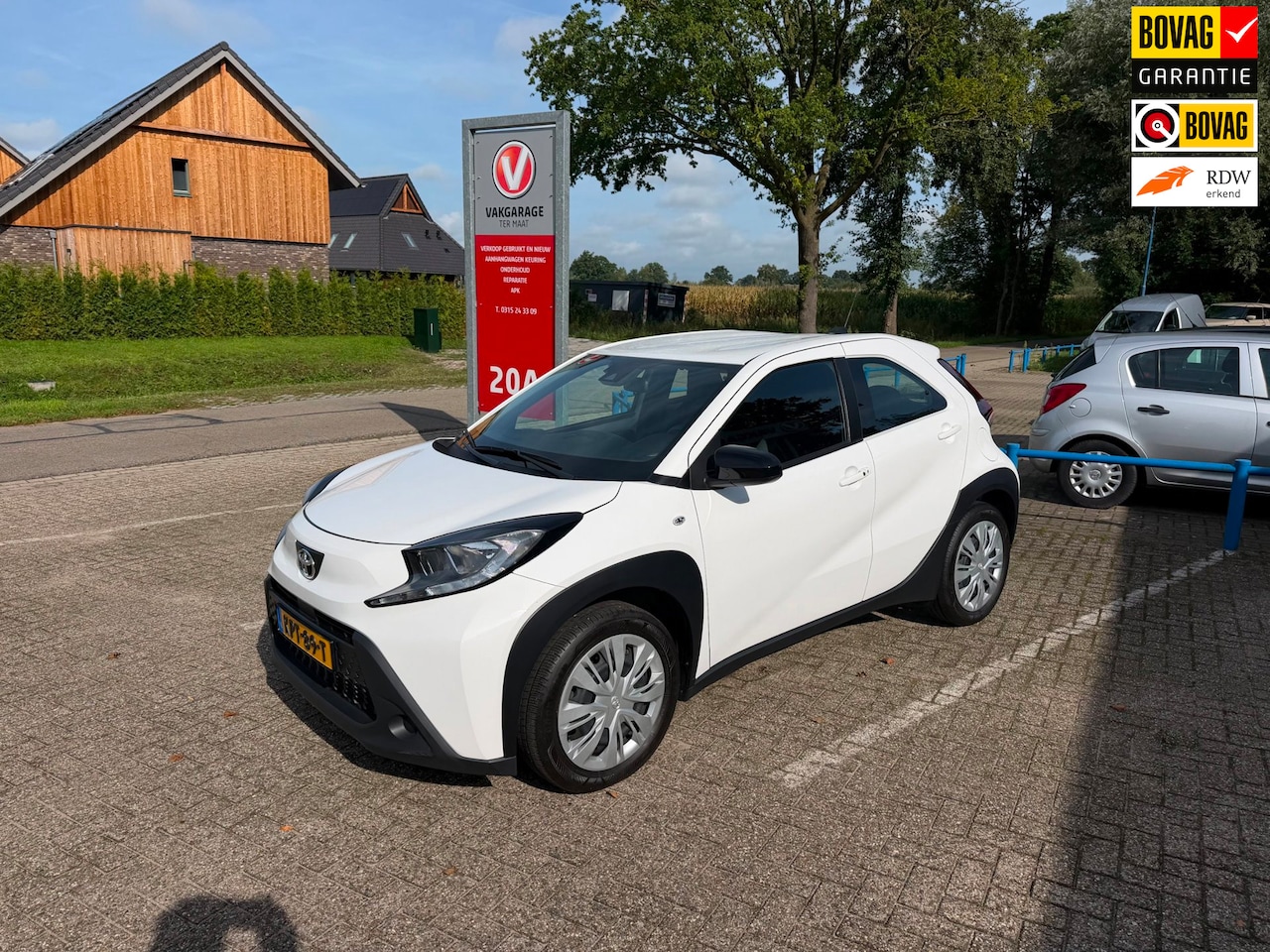 Toyota Aygo X - 1.0 VVT-i S-CVT play 1.0 VVT-i S-CVT Play - AutoWereld.nl