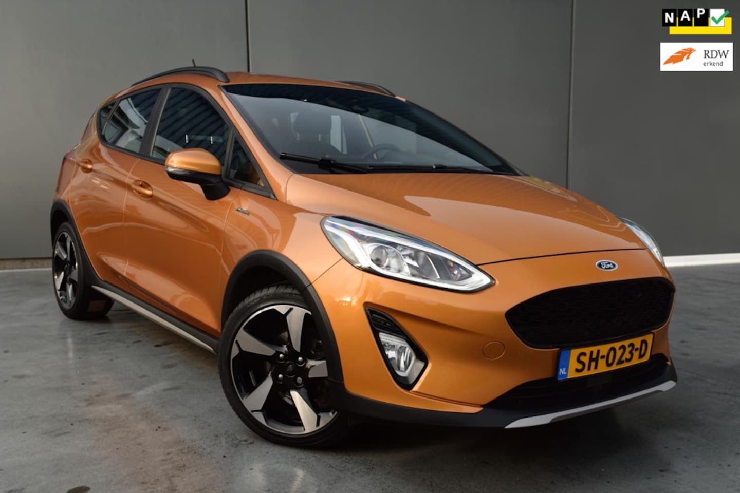 Ford Fiesta - 1.0 EcoBoost Active First Edition 100pk Adaptieve Cruise, Voorruit verwarming, trekhaak - AutoWereld.nl