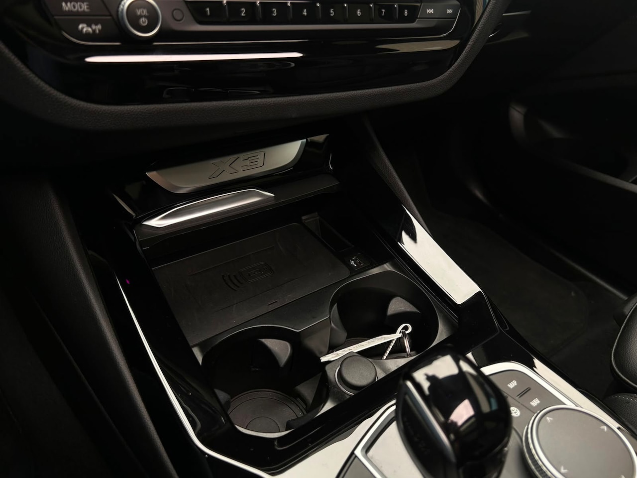 BMW X3 - XDrive30e M-Sport Pano Camera Trekhaak Laser HUD - AutoWereld.nl