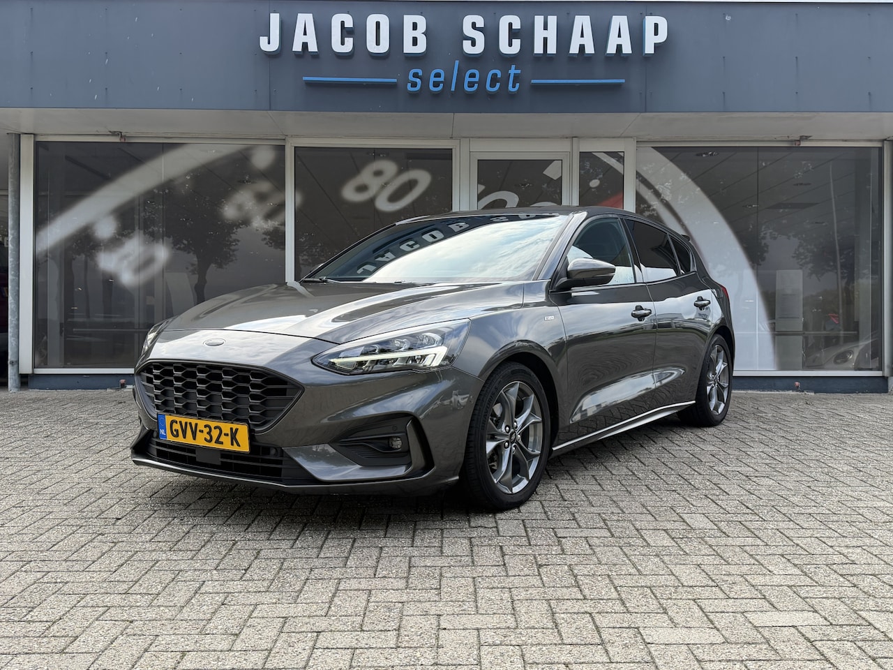 Ford Focus - 1.0 Titanium Business Automaat / Keyless / Carplay / Navigatie / PDC v+a - AutoWereld.nl