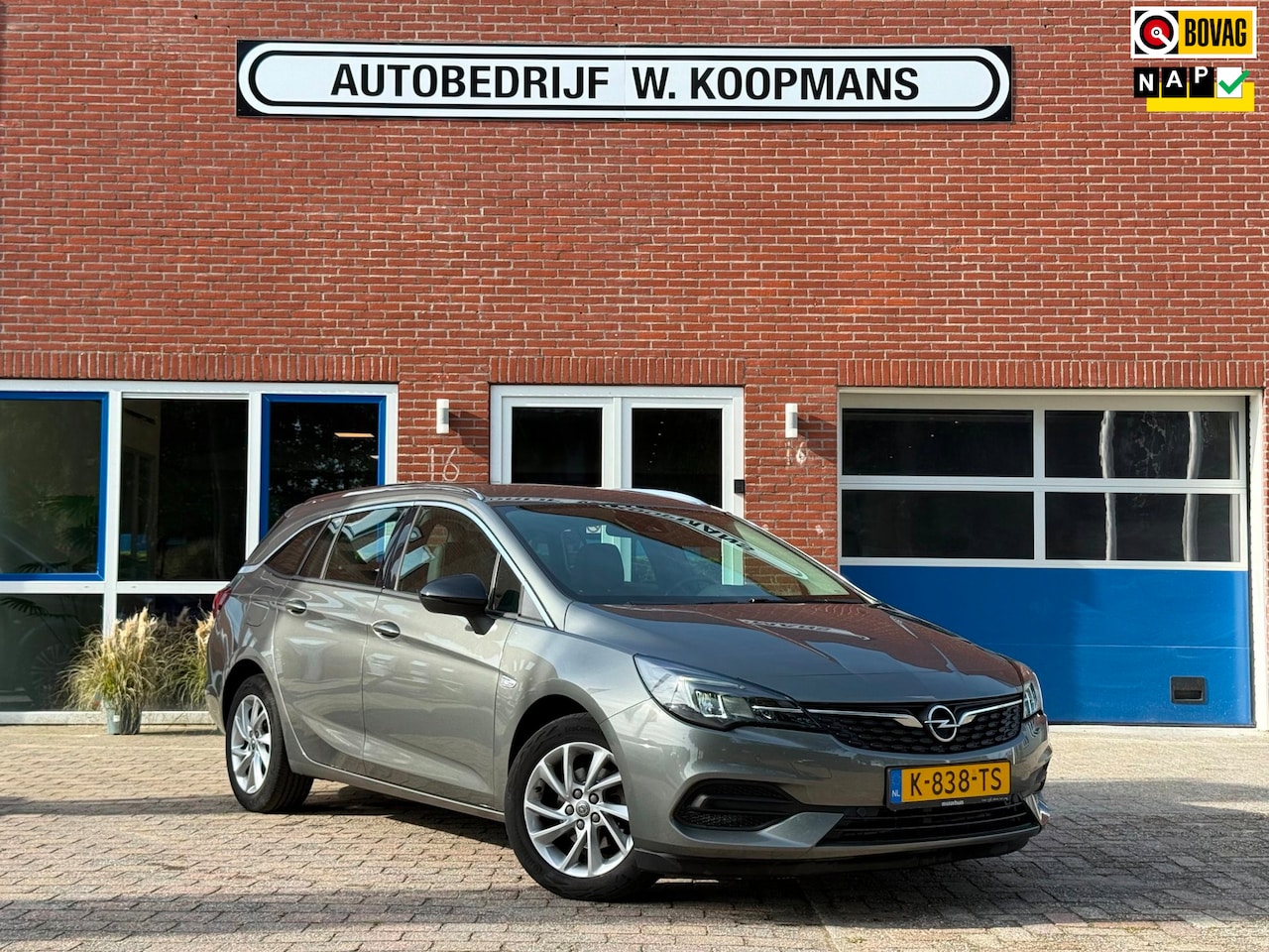 Opel Astra Sports Tourer - 1.2 Business Elegance 1.2 Business Elegance - AutoWereld.nl