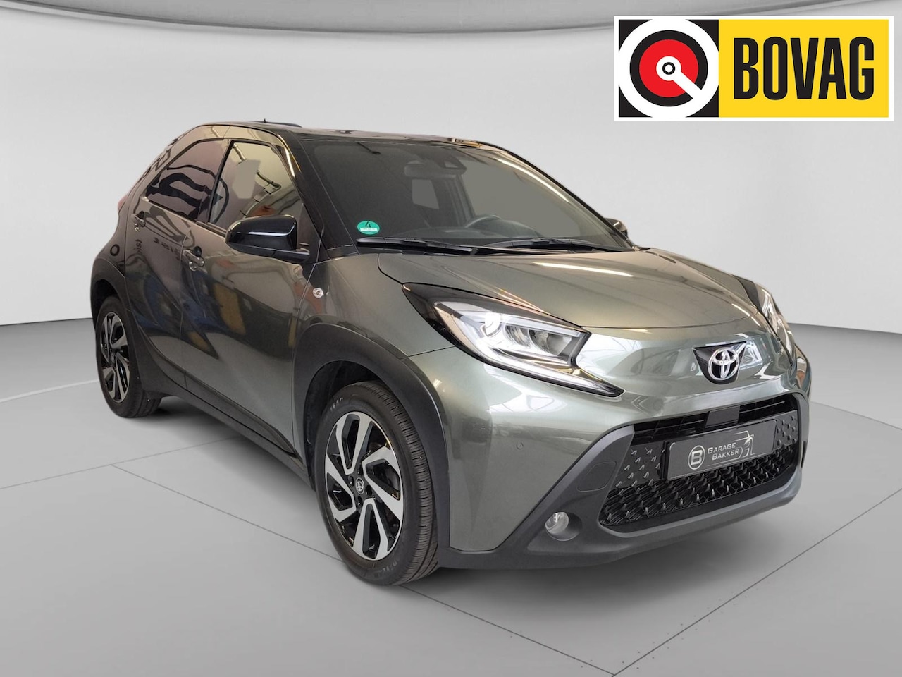 Toyota Aygo X - 1.0 VVT-i MT Pulse Camera | Stoelverwarming | Keyless | Draadloze telefoonlader - AutoWereld.nl