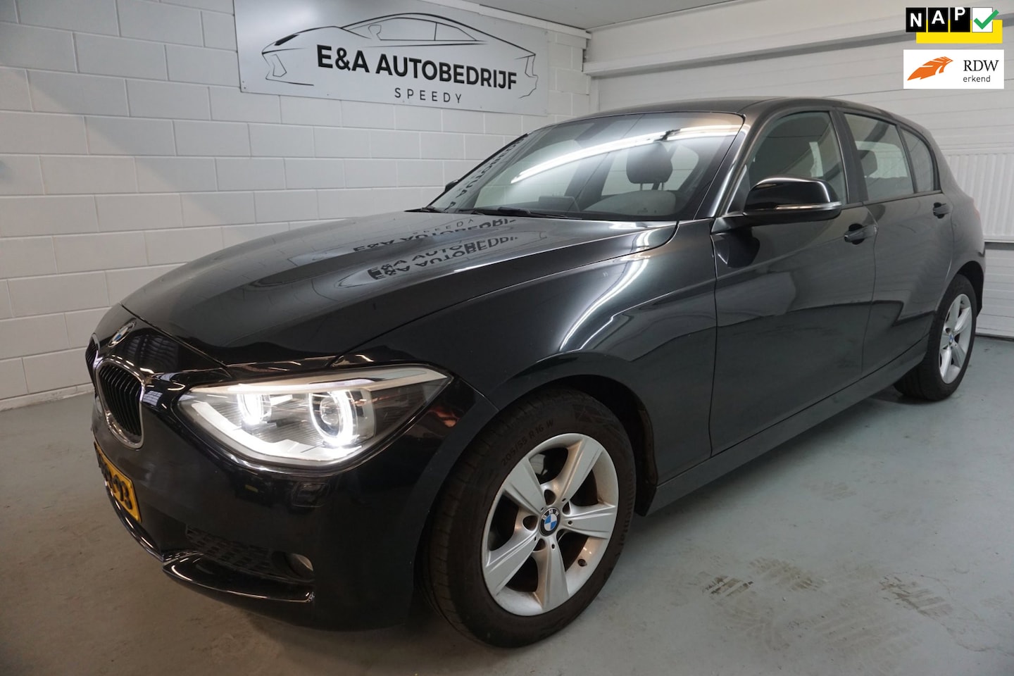BMW 1-serie - 116i Executive /AIRCO / NAVI / NAP - AutoWereld.nl