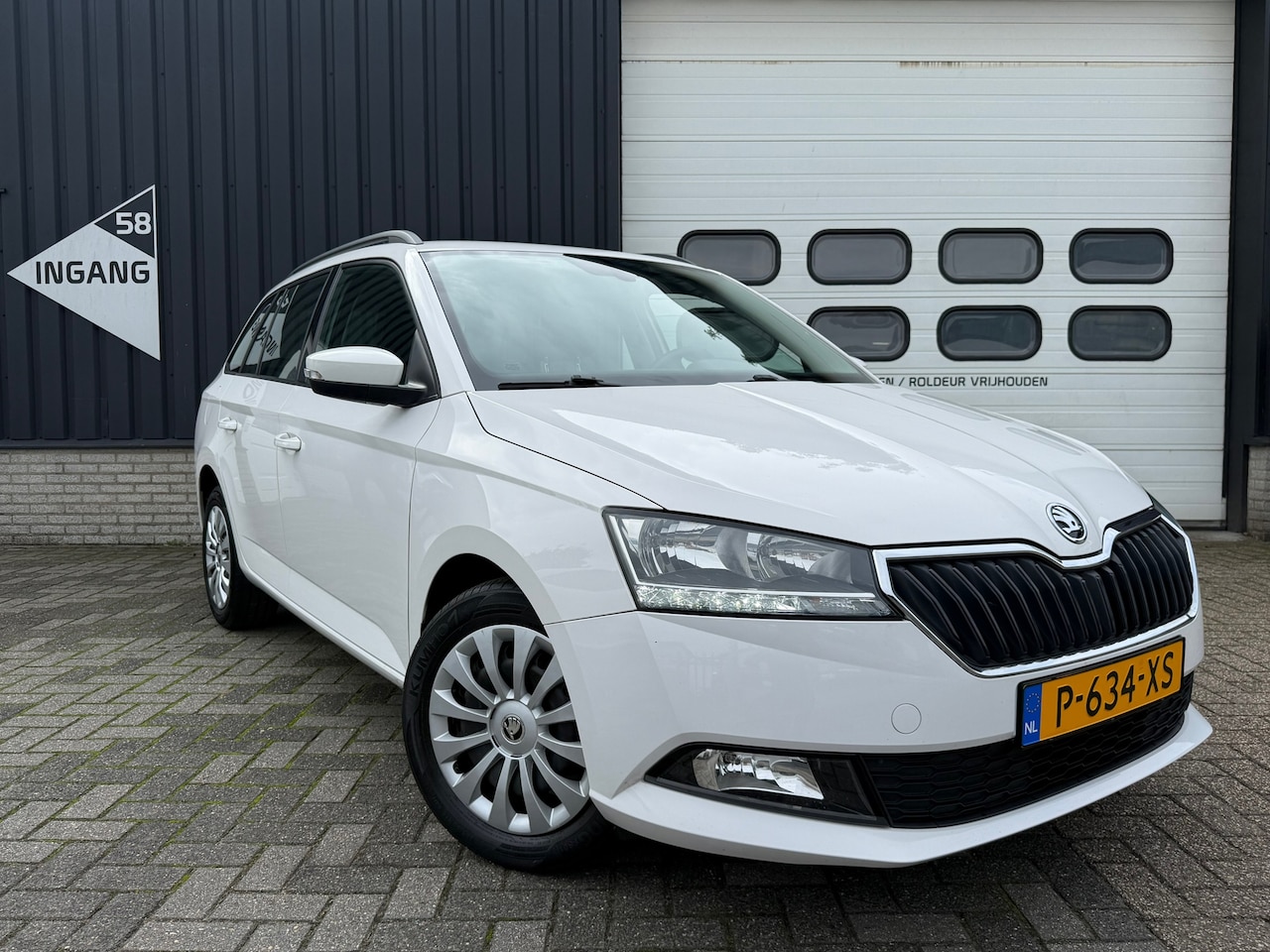 Skoda Fabia Combi - 1.0 TSI Ambition| parkeersensor |apple carplay - AutoWereld.nl