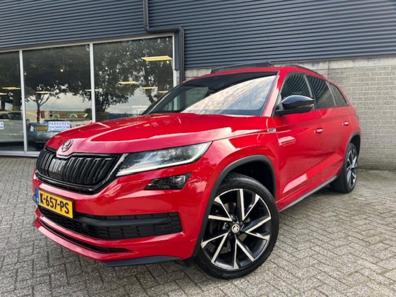 Skoda Kodiaq - 1.5 TSI Sportline Business 7p. 1.5 TSI Sportline Business 7p Pano - AutoWereld.nl