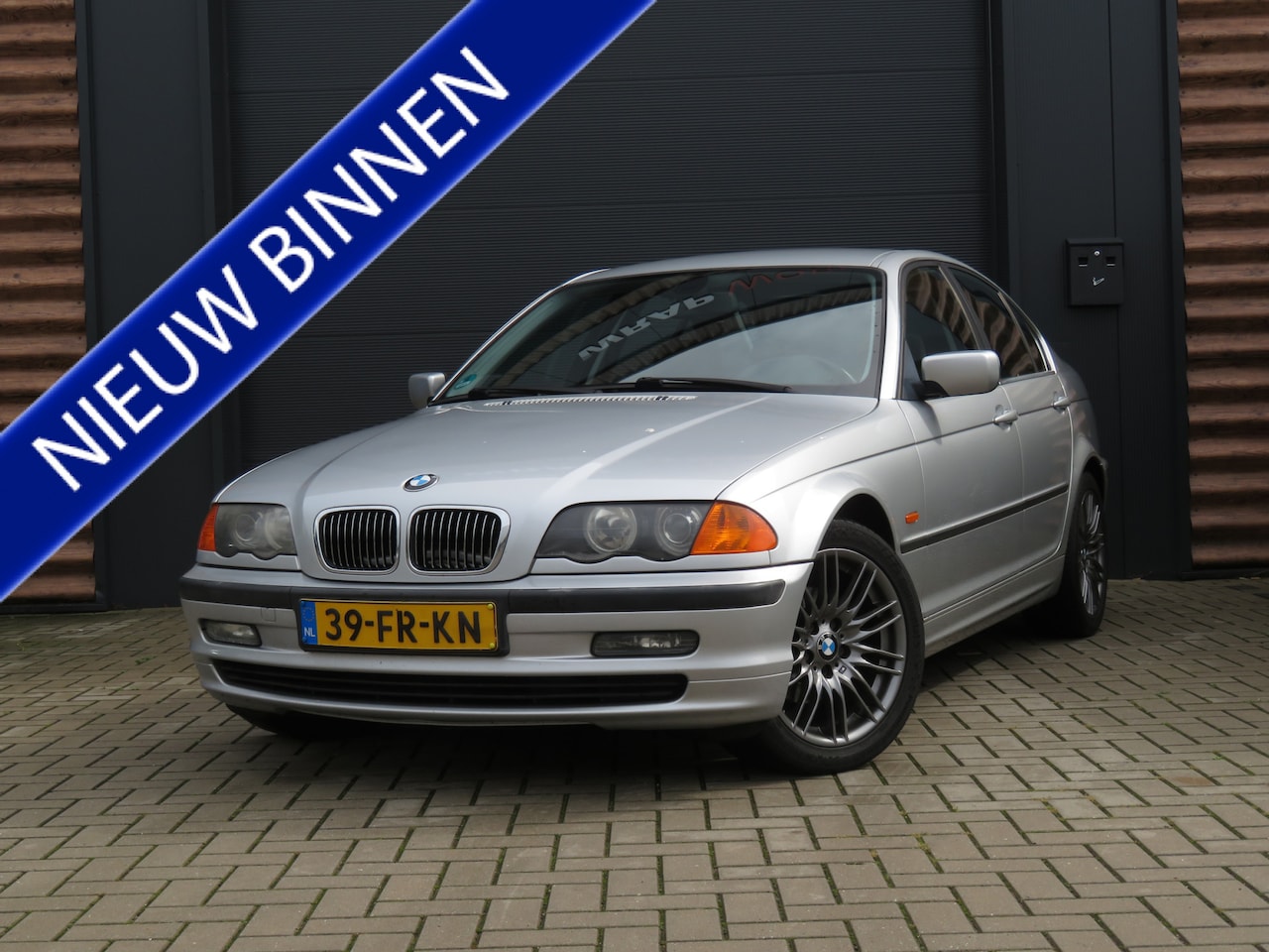 BMW 3-serie - 320i Executive Airco Cr-Control Youngtimer - AutoWereld.nl