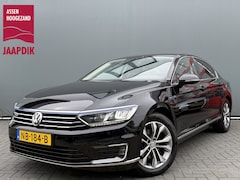 Volkswagen Passat - BWJ 2016 1.4 TSI GTE 231 PK Connected Series TREKHAAK | FULL LED | CARPLAY + ANDROID | NAV