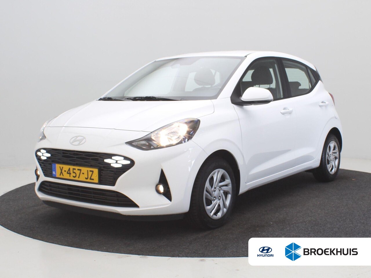 Hyundai i10 - 1.0 Comfort / Cruise / Airco / Apple Carplay & Android Auto / All Season Banden / 1ste Eig - AutoWereld.nl