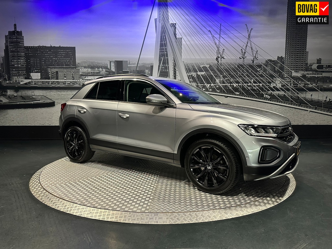 Volkswagen T-Roc - 1.5 TSI Life *Led*Camera*Trekhaak* - AutoWereld.nl