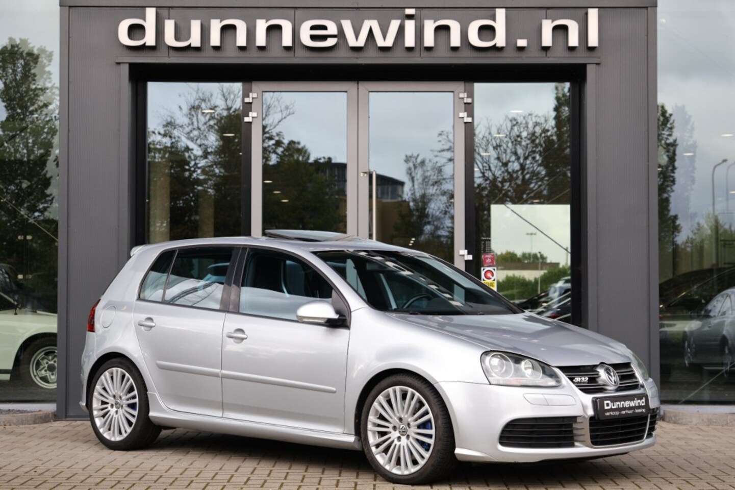 Volkswagen Golf - 3.2 R32 *DSG*LEDER*CLIMA*SCHUIFDAK* - AutoWereld.nl