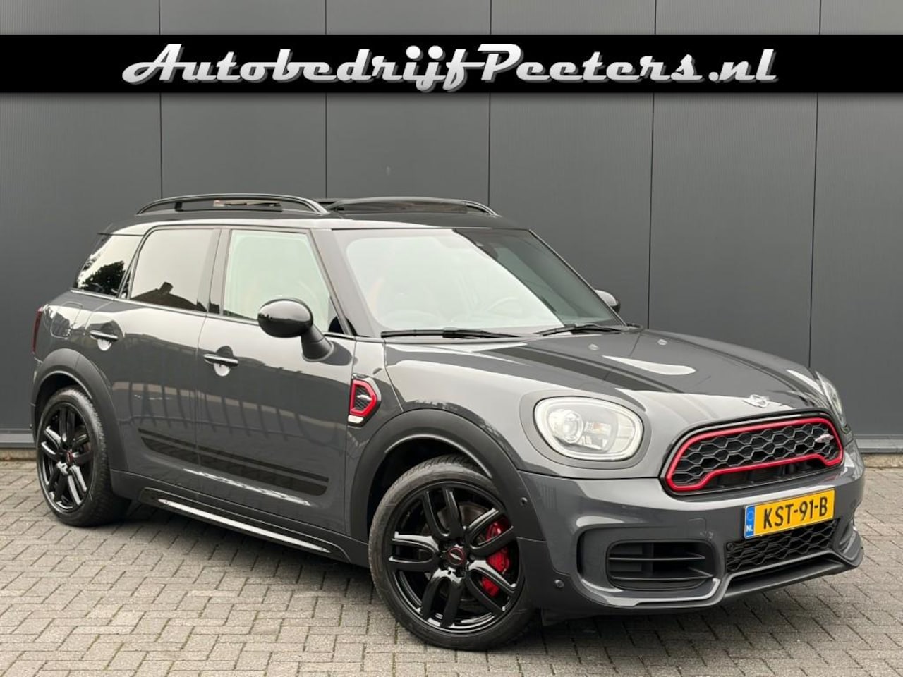 MINI Countryman - 2.0 JCW All4 Pano Schaalstoel Camera Carplay Picnic-bench Afn.Trekhaak - AutoWereld.nl