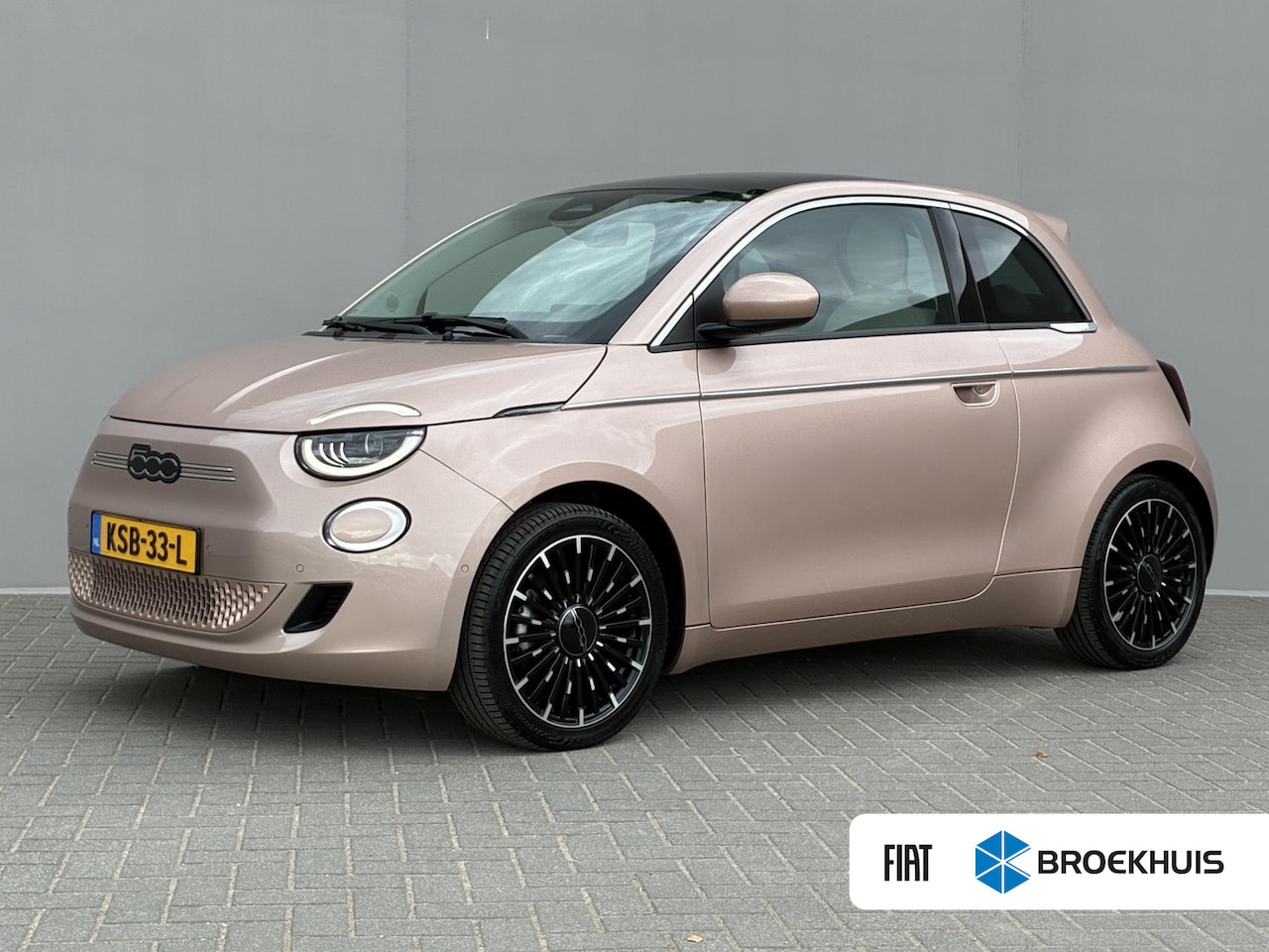 Fiat 500e - La Prima 42 kWh / SOH 94% / Apple Carplay/Android Auto / Achteruitrijcamera / Adaptieve Cr - AutoWereld.nl