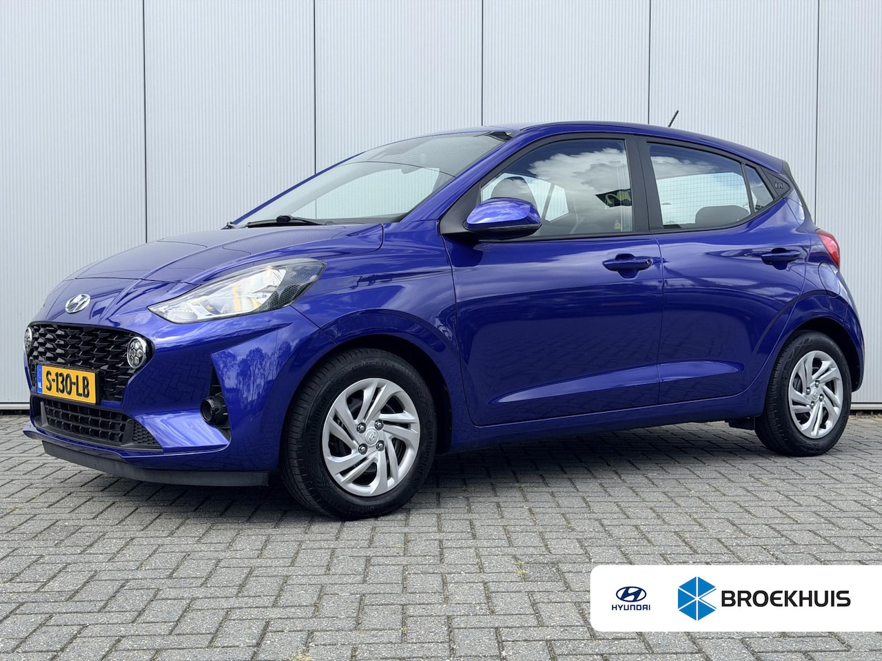 Hyundai i10 - 1.0 Comfort Smart / Navigatie / Achteruitrijcamera / Bluelink / Airco / Armsteun / Cruise - AutoWereld.nl