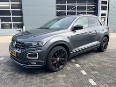 Volkswagen T-Roc - 1.5 TSI 150 pk Sport Business R 7-DSG | Trekhaak | Achteruitrijcamera | Elektrische achter