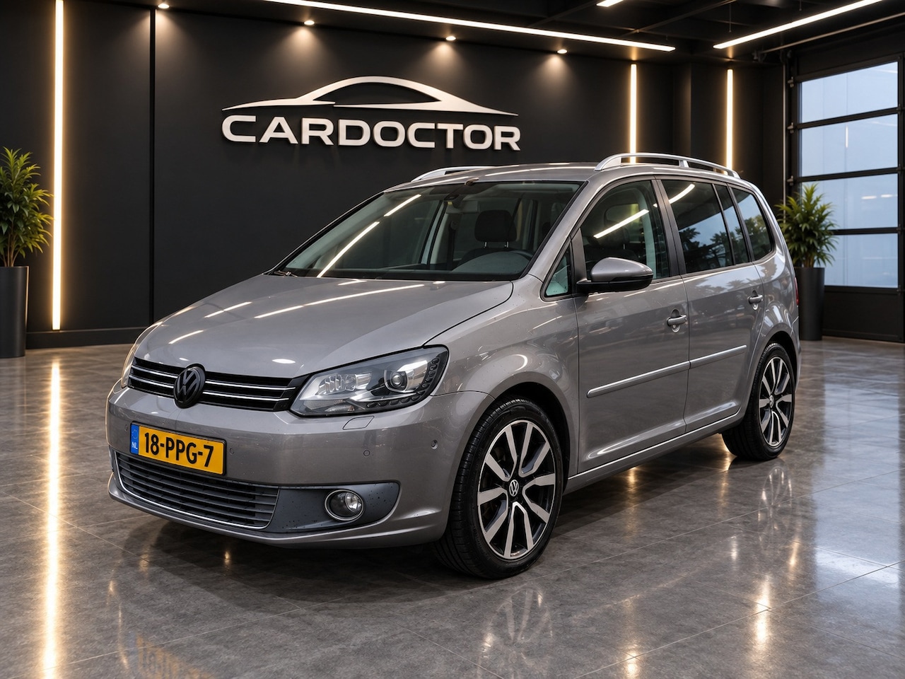 Volkswagen Touran - 1.4 TSI Highline - Automaat - Carplay - Airco - NW APK - NAP! - AutoWereld.nl