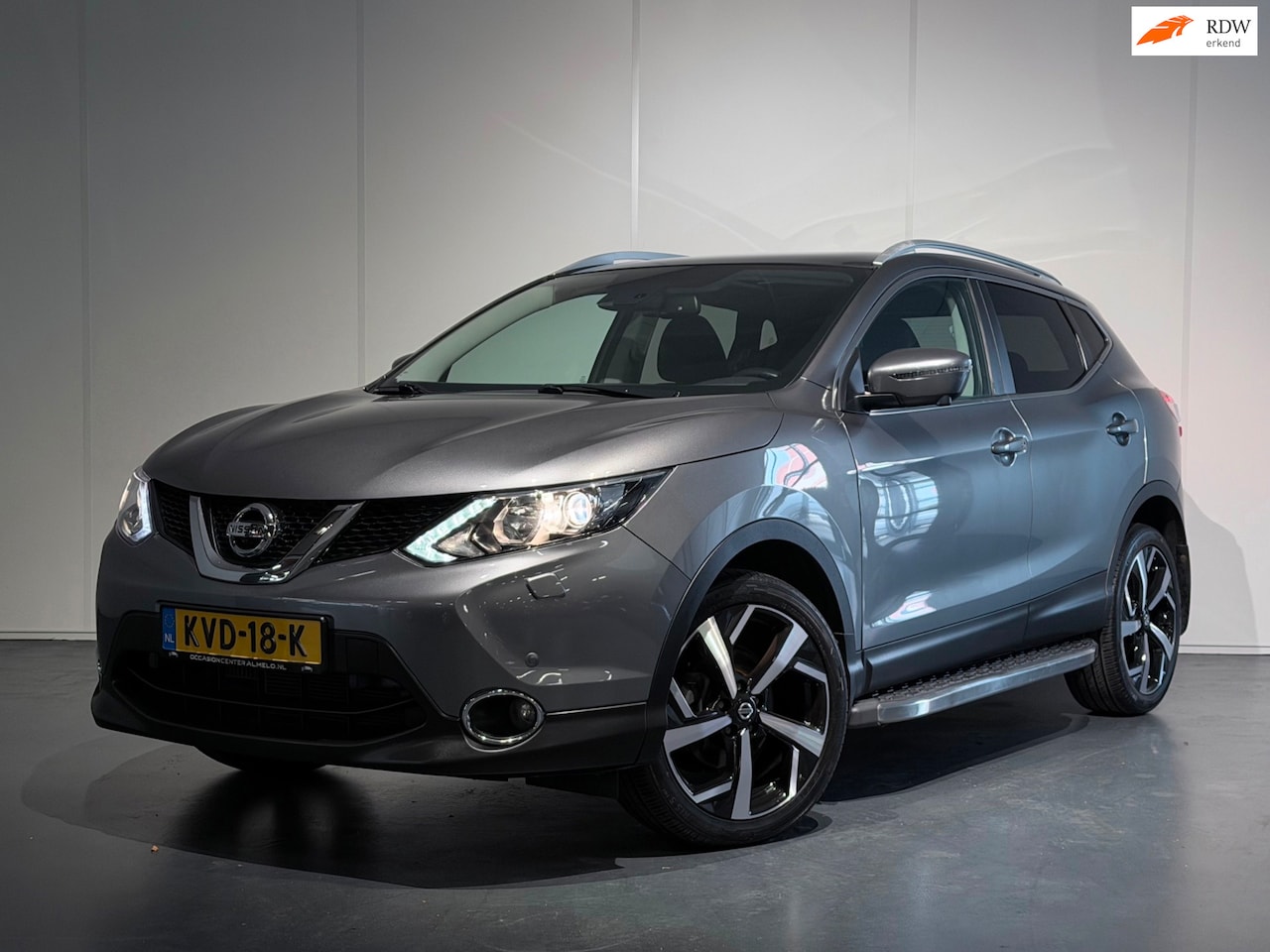 Nissan Qashqai - 1.2 N-Connecta /Clima/Cruise/PANO/LED/NAVI/Keyless/360°/LaneAss/LMV - AutoWereld.nl