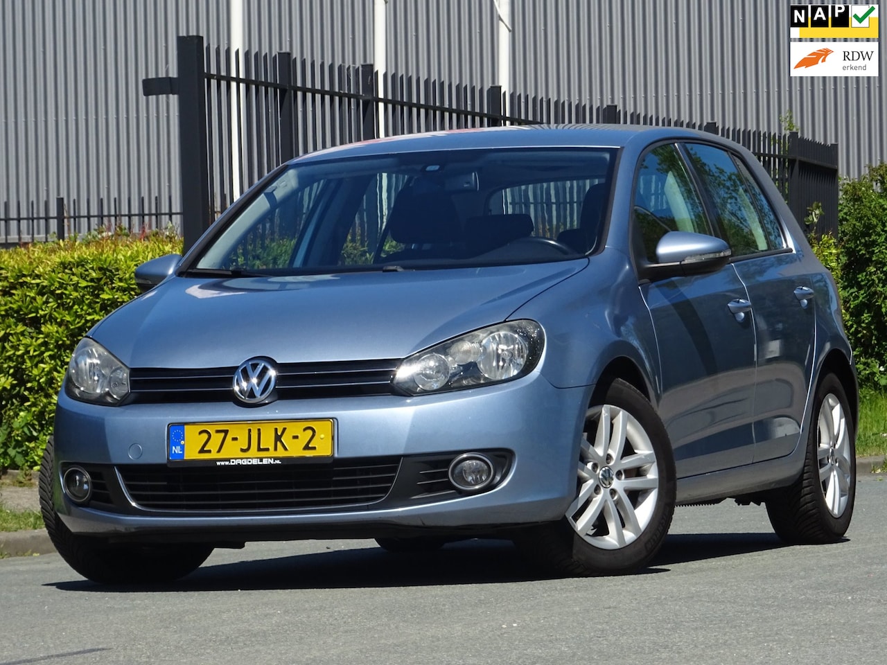 Volkswagen Golf - 1.4 TSI Highline DSG 5DR NAP/CARPLAY/PDC/APK - AutoWereld.nl