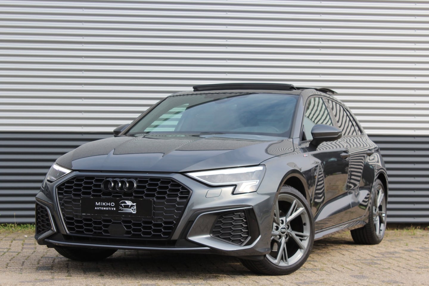 Audi A3 Sportback - 35 TFSI 2x S-Line | Panoramadak | B&O | Camera | Black optik |Adaptive Cruise | Daytona Gr - AutoWereld.nl
