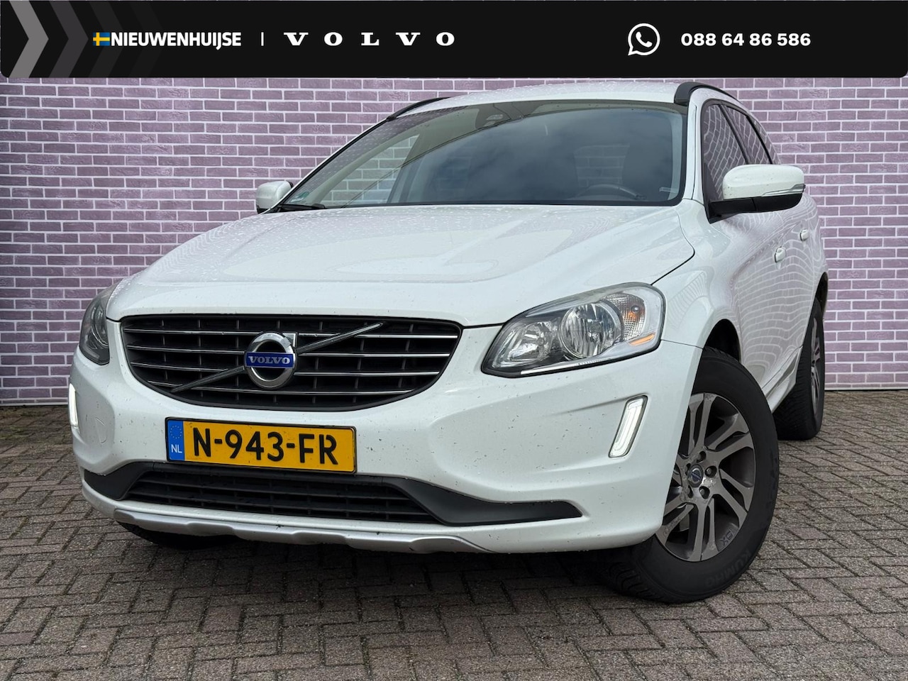 Volvo XC60 - 2.0 D3 FWD Momentum | Volledig dealer onderhouden | 5 Cilinder | Trekhaak | Navigatie || B - AutoWereld.nl