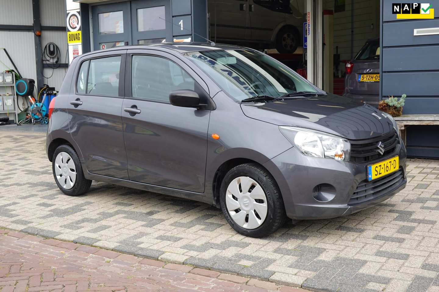 Suzuki Celerio - 1.0 Comfort AIRCO ALL SEASON TREKHAAK RIJKLAARPRIJS - AutoWereld.nl