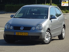 Volkswagen Polo - 1.4-16V Athene NAP/AIRCO/APK 08-2027