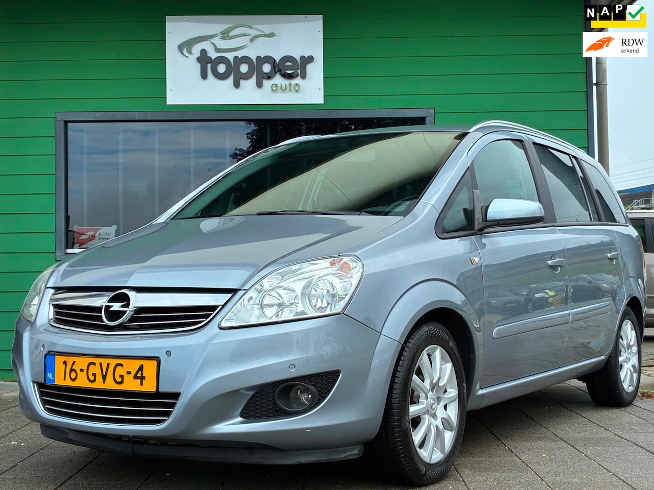 Opel Zafira - 2.2 Temptation|2e Eigenaar|Automaat|7. Pers|Navigatie|Trekhaak|PDC|Airco|NAP| - AutoWereld.nl