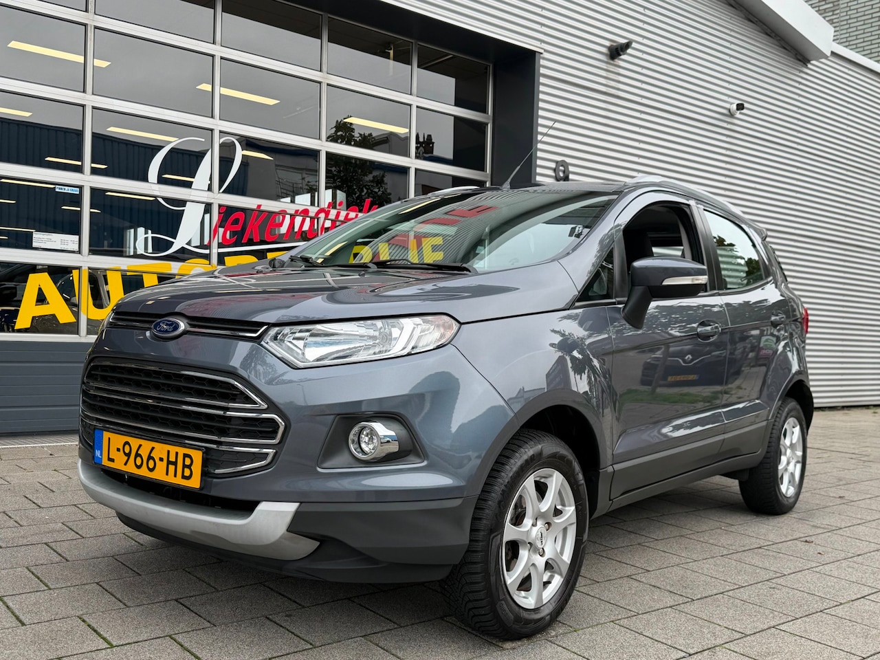 Ford EcoSport - 1.0 EcoBoost Trend - Airco I Comfort pakket I PDC I Sport velgen I Dealer onderhouden - AutoWereld.nl