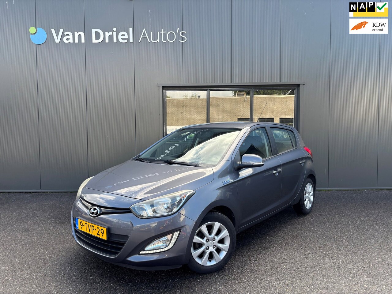 Hyundai i20 - 1.2i i-Deal / Radio / Airco! - AutoWereld.nl