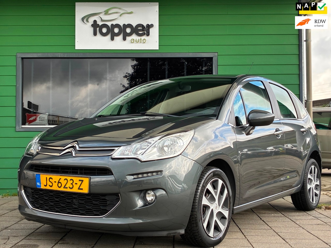 Citroën C3 - 1.2 PureTech Selection|2e Eigenaar|Navigatie|CruiseControl|Climatronic|PDC|NAP|Nieuwe APK| - AutoWereld.nl
