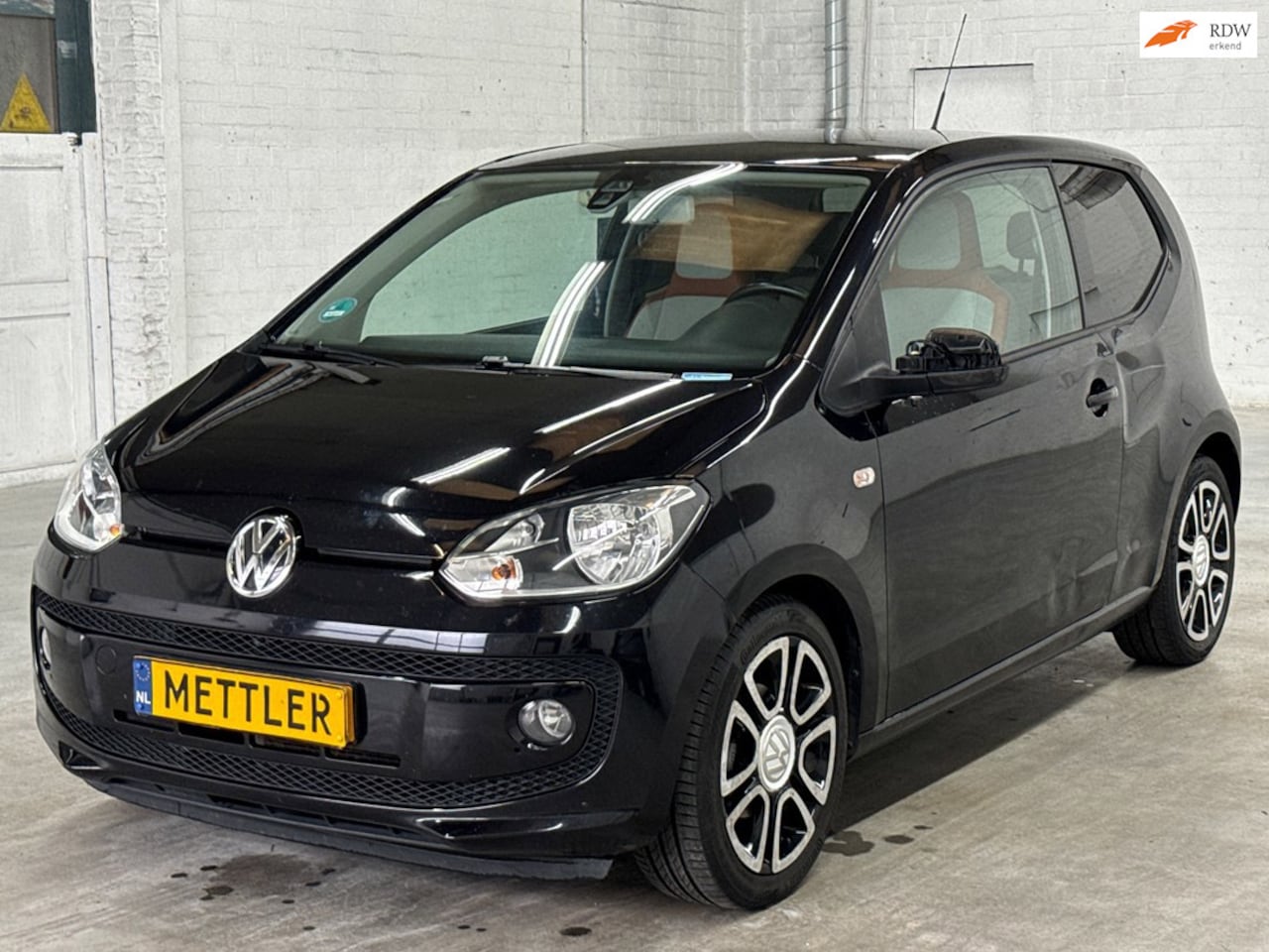 Volkswagen Up! - 1.0 high up! BlueMotion | Airco | Cruie control - AutoWereld.nl