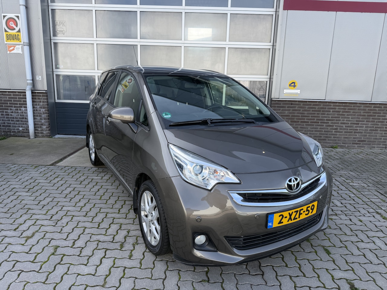 Toyota Verso S - 1.3 VVT-i Dynamic 1.3 VVT-i Dynamic - AutoWereld.nl