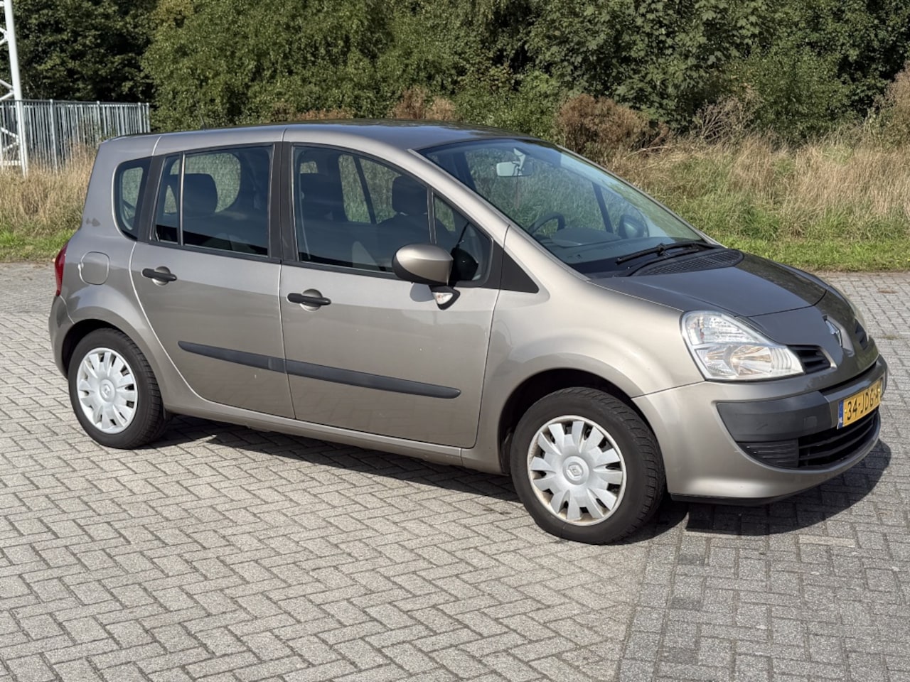 Renault Grand Modus - 1.2 TCE Airco Apk:2-2027 - AutoWereld.nl