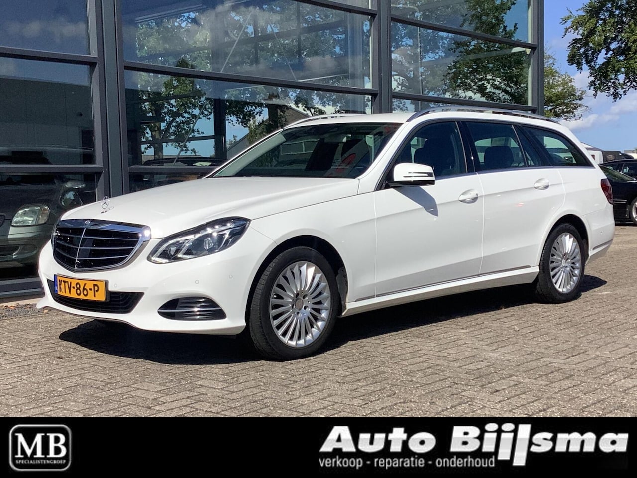 Mercedes-Benz E-klasse Estate - 200 Ambition Elegance automaat, rondom camera, led, distronic, zeer compleet - AutoWereld.nl