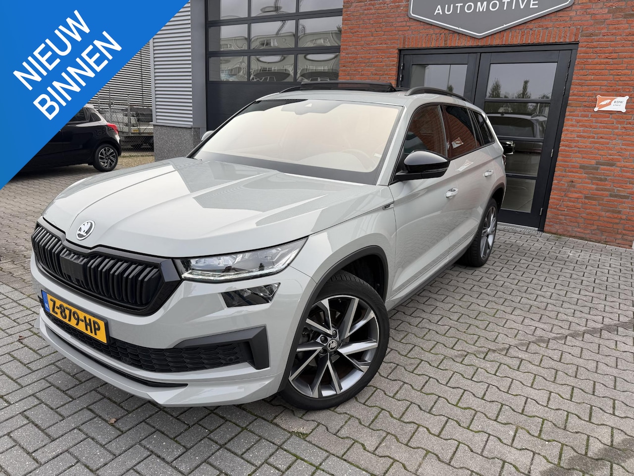 Skoda Kodiaq - 1.5 TSI Sportline Business | Pano | Winterpakket | Travelpakket | elek. Trekhaak en meer! - AutoWereld.nl