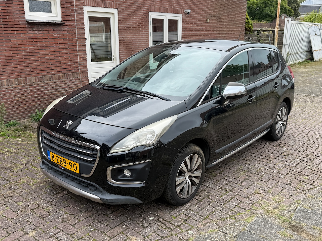 Peugeot 3008 - 1.6 THP Allure Panoramadak, lederen bekleding, head up display, trekhaak - AutoWereld.nl