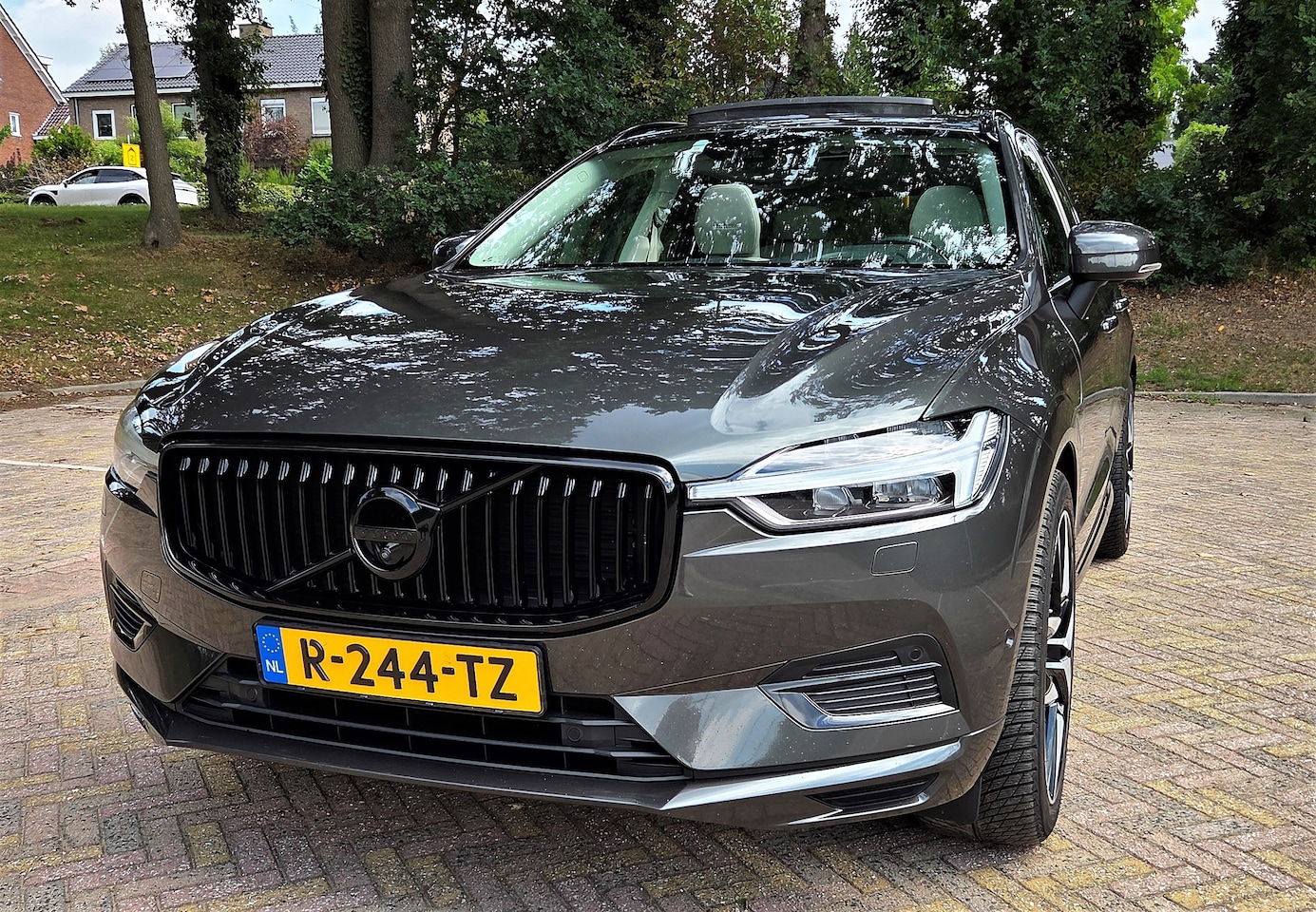 Volvo XC60 - 2.0 T8 Twin Engine AWD Inscription Full Options, Luchtvering, AWD, HK Audio, Massage, Head Up Dsiplay etc. - AutoWereld.nl