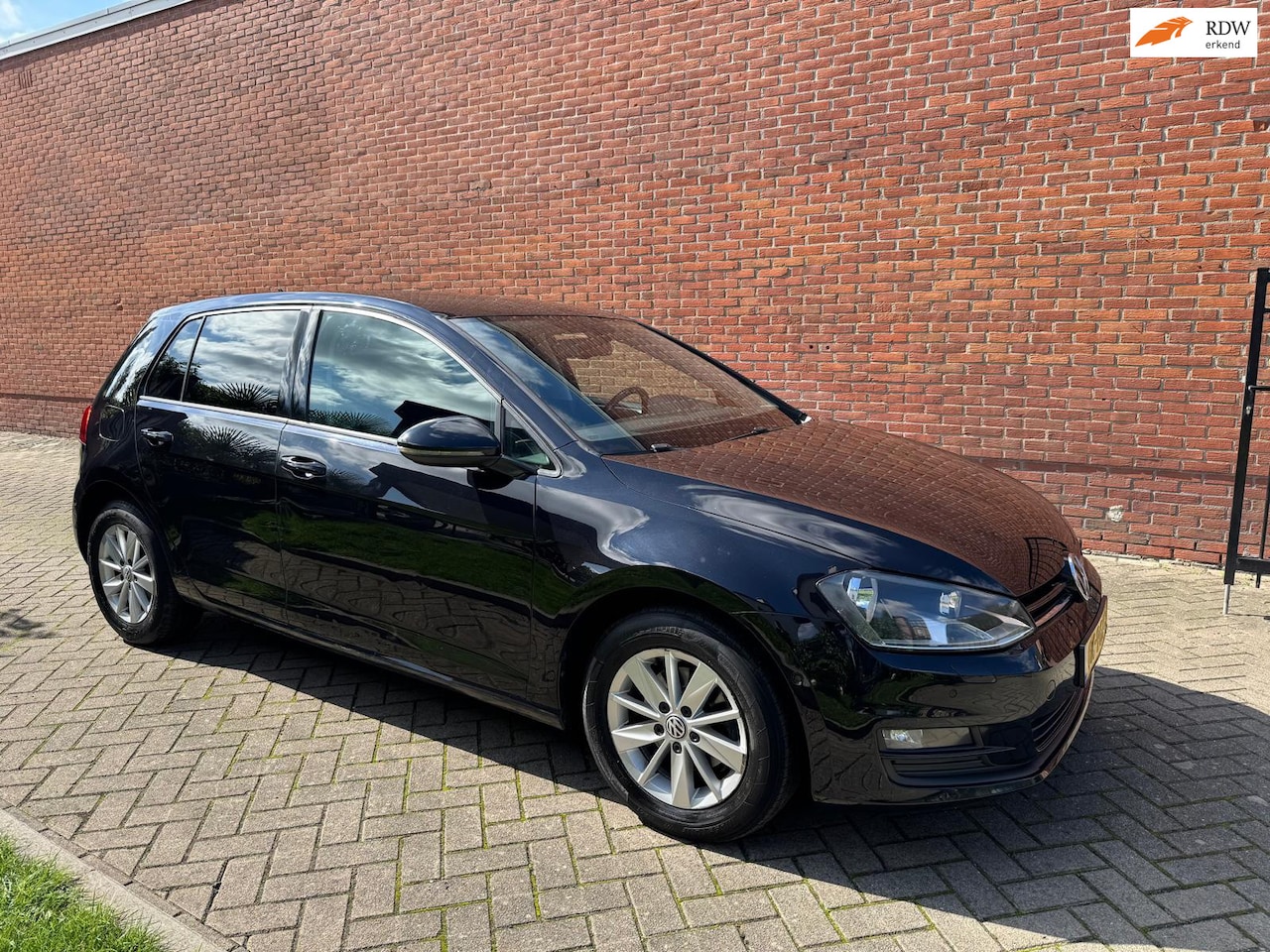 Volkswagen Golf - 1.6 TDI Highline Navi Cruise Clima - AutoWereld.nl