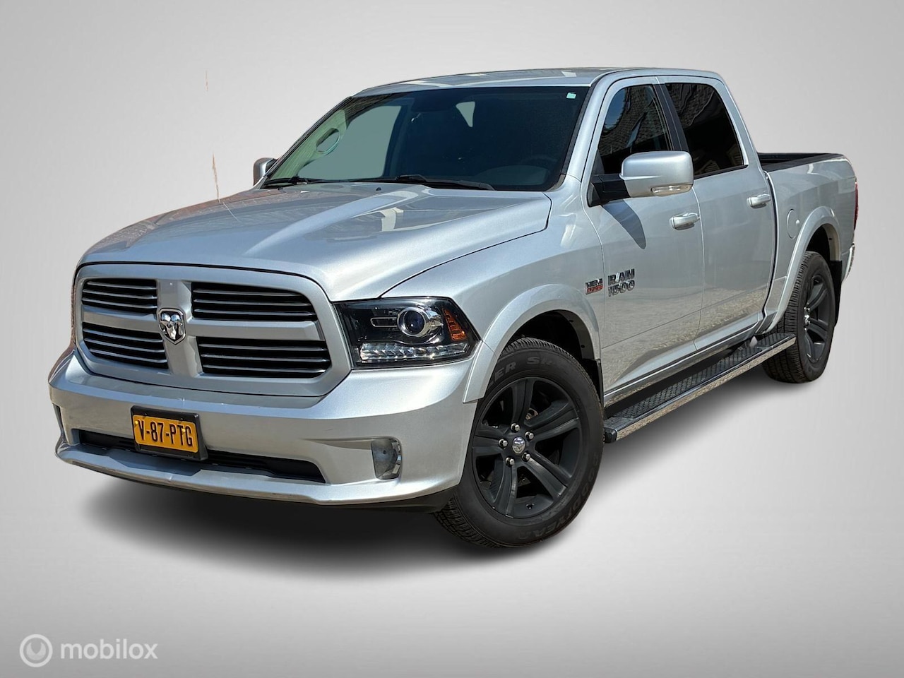 Dodge Ram 1500 - 4X4 5.7 V8 4x4 Crew Cab 5'7 - AutoWereld.nl