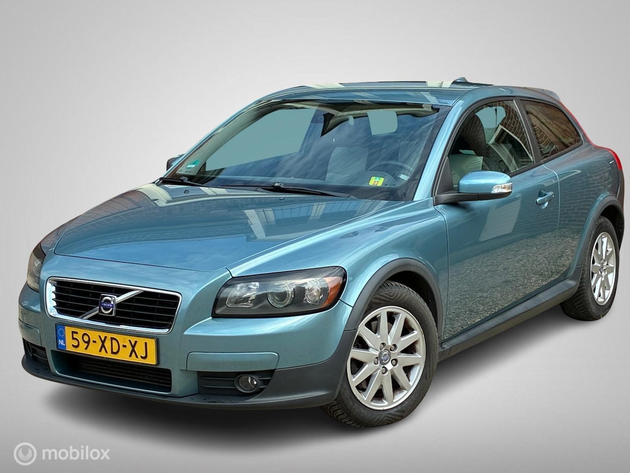 Volvo C30 - 2.4 D5 5-cilinder diesel Automaat met trekhaak - AutoWereld.nl