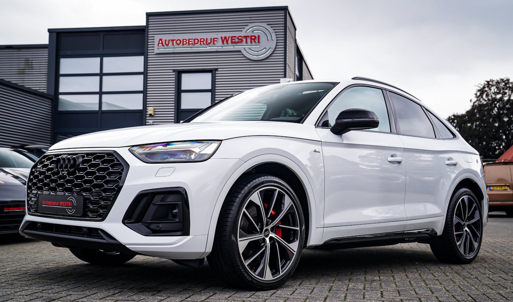 Audi Q5 Sportback - 55 TFSI e S edition | Panorama | Massage | Trekhaak | Luchtvering | Bang & Olufsen | S-lin - AutoWereld.nl