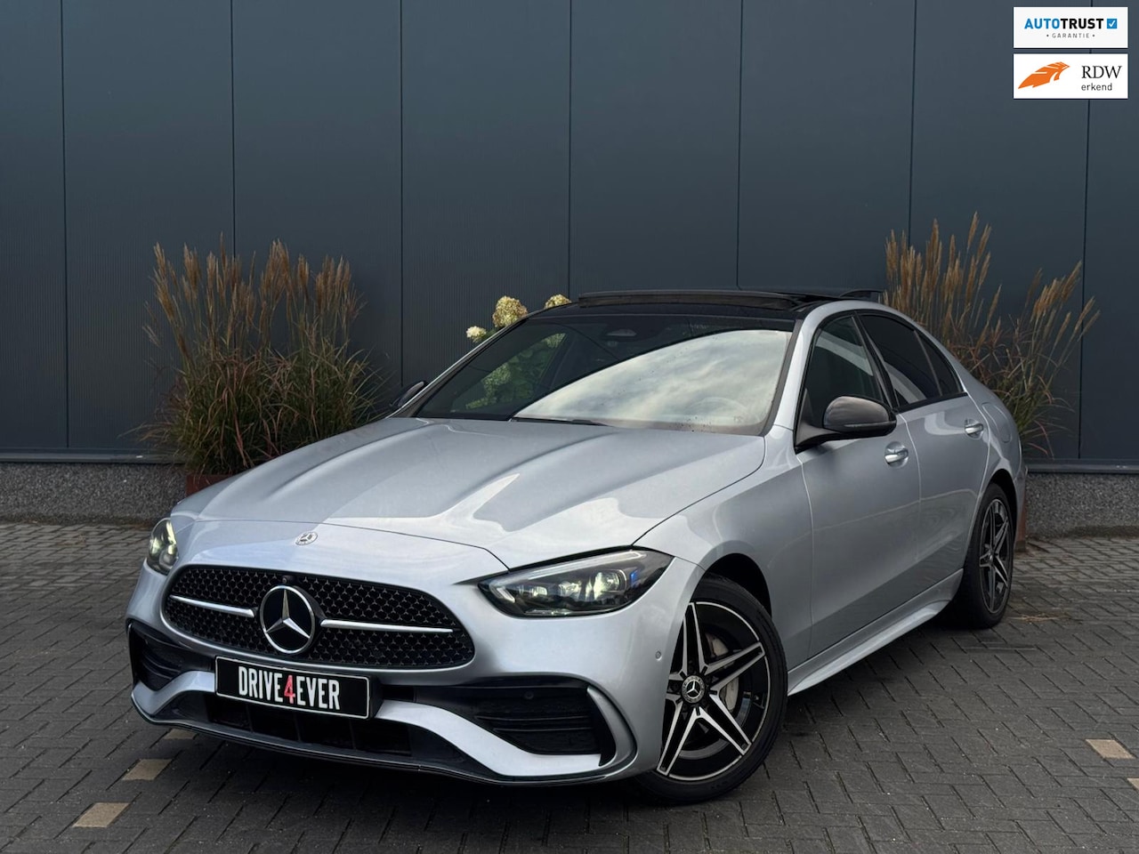 Mercedes-Benz C-klasse - 300 e AMG Line FULL PANO|HUD|CLIMATE|SPORTVELGEN|MM SEATS - AutoWereld.nl