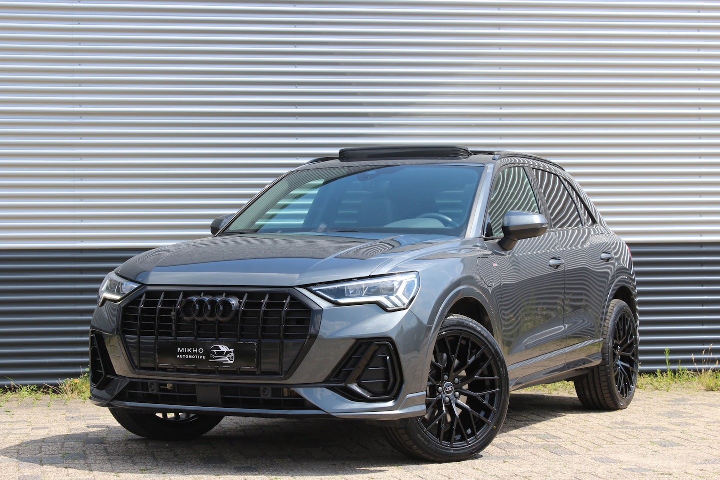 Audi Q3 - 45 TFSI e 3x S-Line | Panoramadak| Matrix | Sfeerverlichting | Camera | Black optik | Dode - AutoWereld.nl