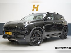 Lynk & Co 01 - 1.5 | Zwart optiek | 360 camera | Panoramadak | Navigatie | Memory | Apple CarPlay