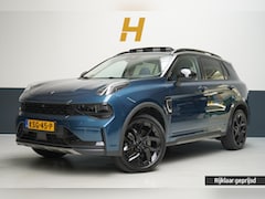 Lynk & Co 01 - 1.5 | Zwart optiek | 360 camera | Panoramadak | Navigatie | Memory | Apple CarPlay