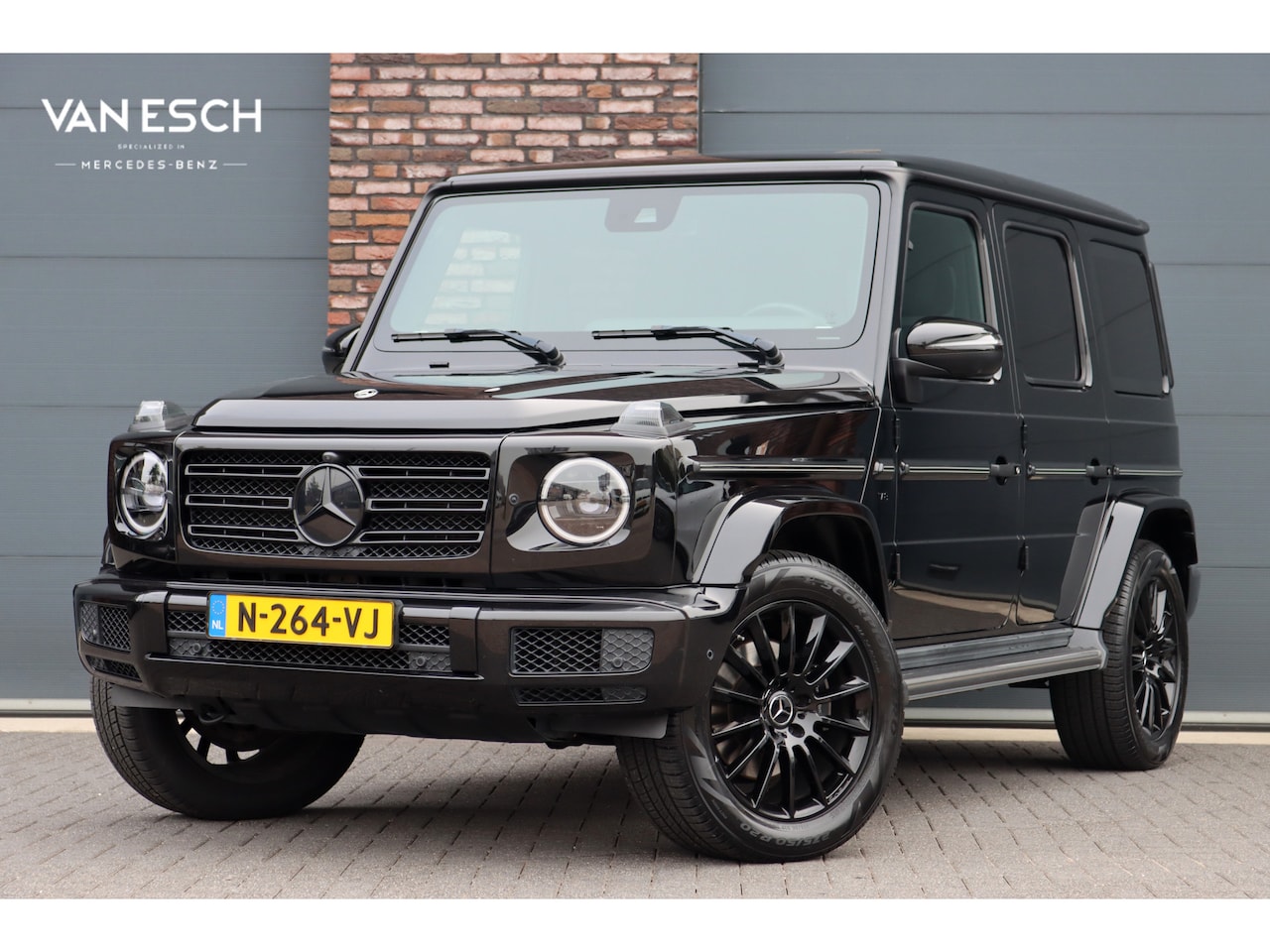 Mercedes-Benz G-klasse - 500 AMG Line Premium+ | V8 | Distronic+ | Stoelventilatie | Massage | Trekhaak | Schuifdak - AutoWereld.nl