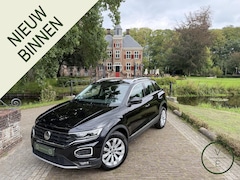 Volkswagen T-Roc - 1.5 TSI Sport | Camera | Keyless | Viritual Dash | Adaptive | DSG |