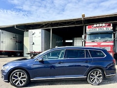 Volkswagen Passat Variant - 1.4 TSI GTE 156pk aut Highline - pano - massage - stoelverw - trekh - navi - front assist